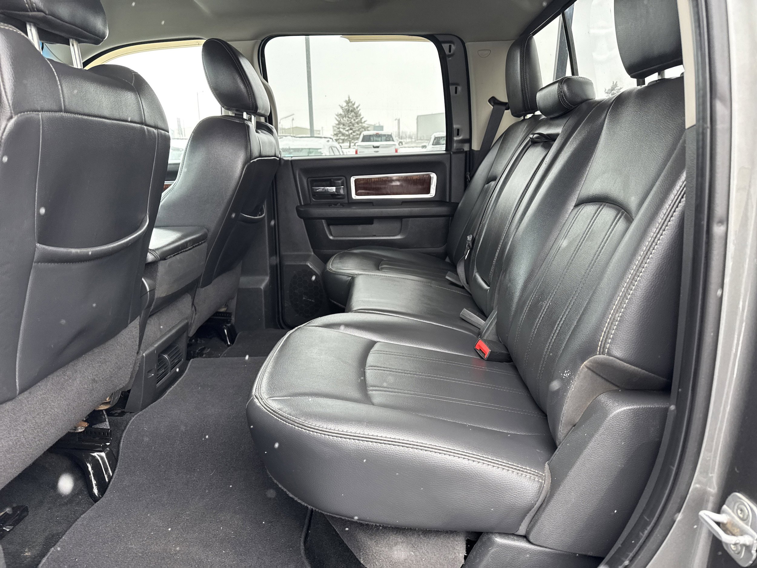 Used 2011 RAM 2500 Laramie w/ Cold Weather Group image 9