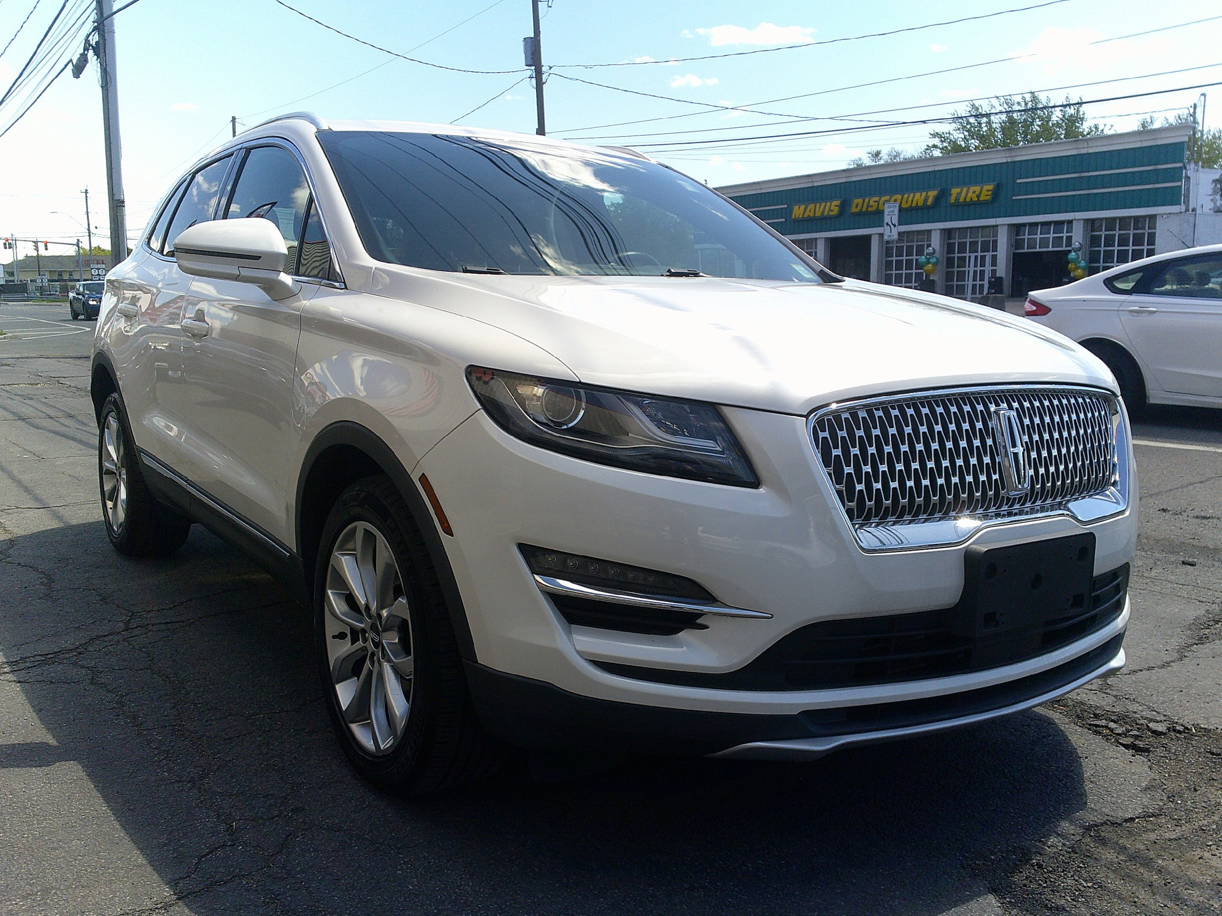 Used 2019 Lincoln MKC Select w/ Select Plus Package AWD/4WD image 7