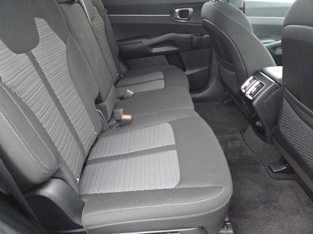 Used 2024 Kia Sorento LX image 24