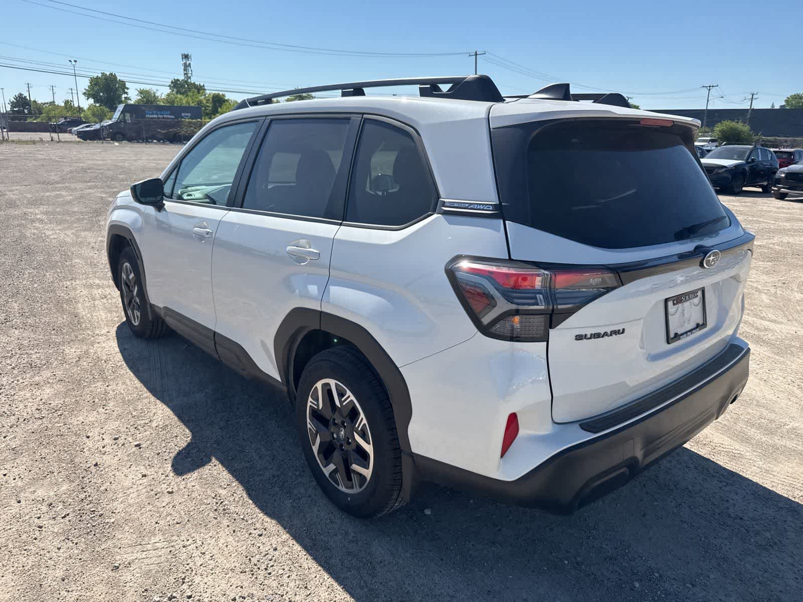 Used 2026 Subaru Forester Premium AWD/4WD image 2