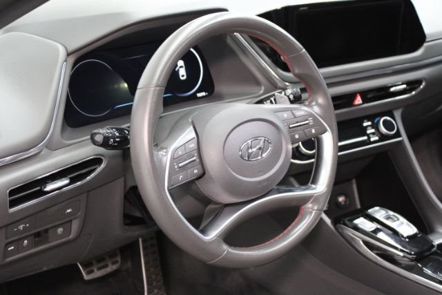 Used 2020 Hyundai Sonata SEL Plus w/ Tech Package FWD image 12