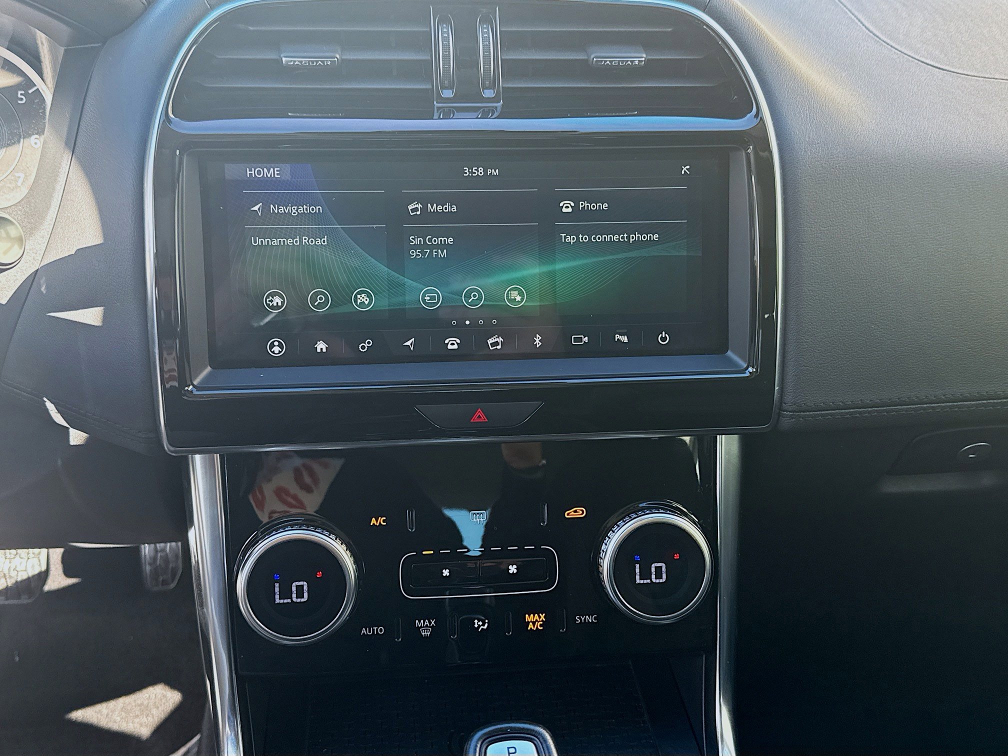 Used 2020 Jaguar XE S image 12