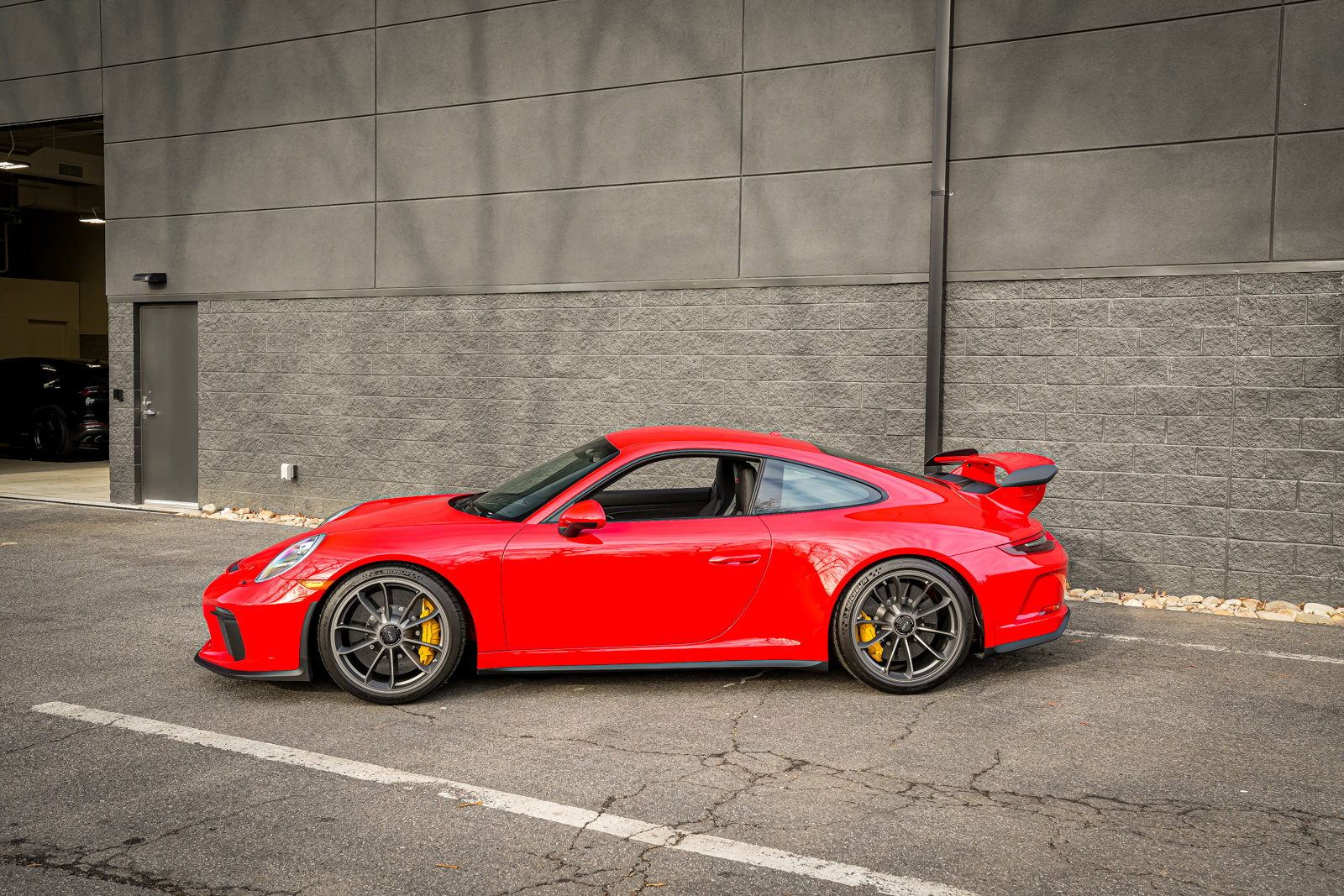 Used 2018 Porsche 911 GT3 RWD image 4