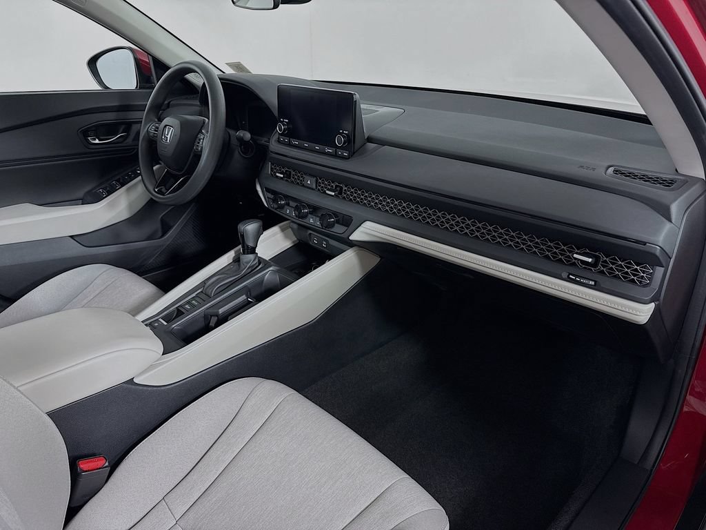 Certified 2023 Honda Accord EX image 25