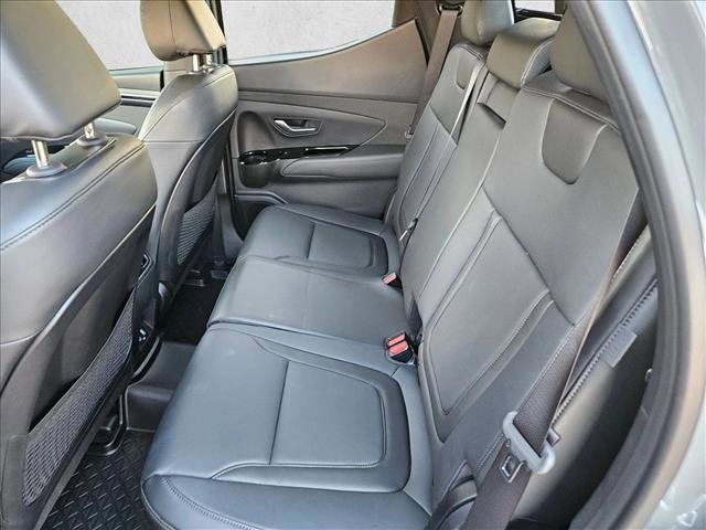 Certified 2024 Hyundai Santa Cruz Limited image 18