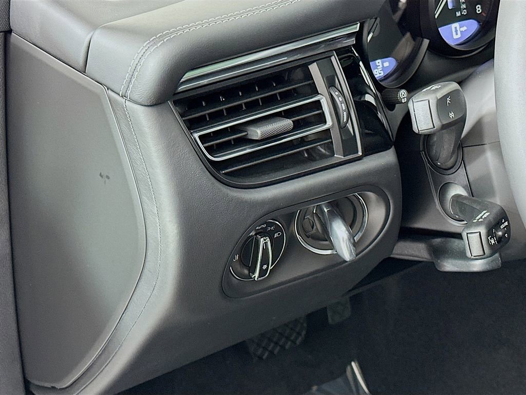 New 2025 Porsche Macan Turbo image 11