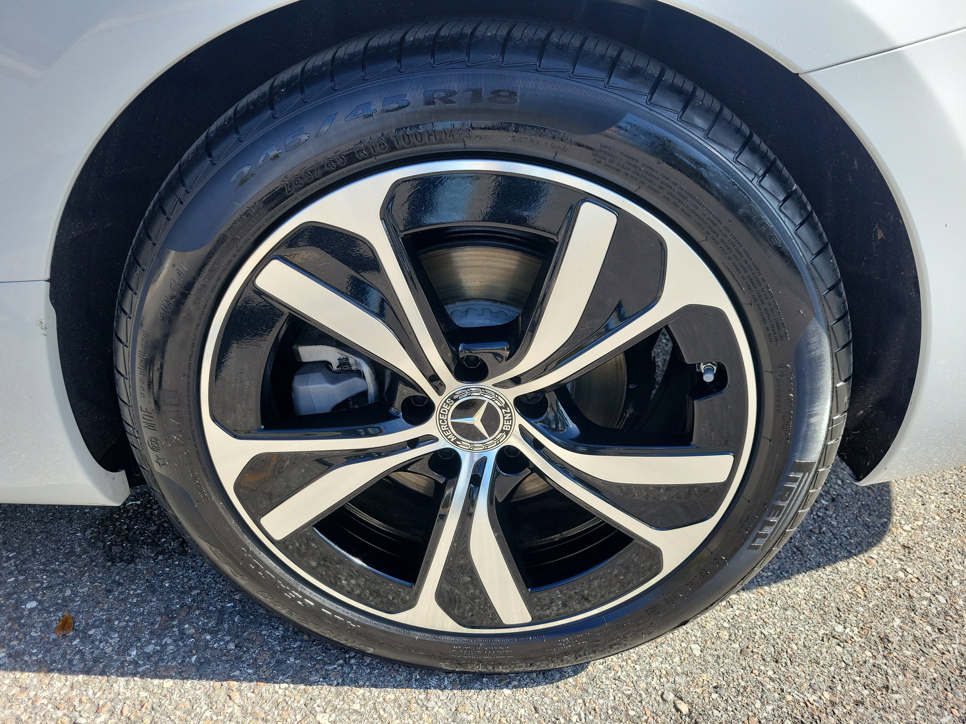 Used 2024 Mercedes-Benz CLE 300 4MATIC Cabriolet image 30