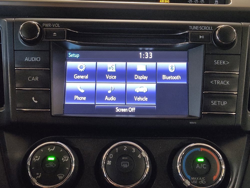 Used 2018 Toyota RAV4 LE FWD image 25