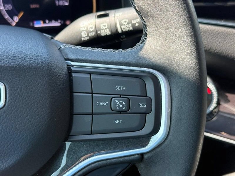 Used 2024 Jeep Wagoneer 4WD w/ Premium Group I image 22
