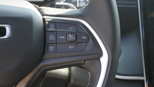 New 2026 Jeep Grand Cherokee Laredo X RWD image 28