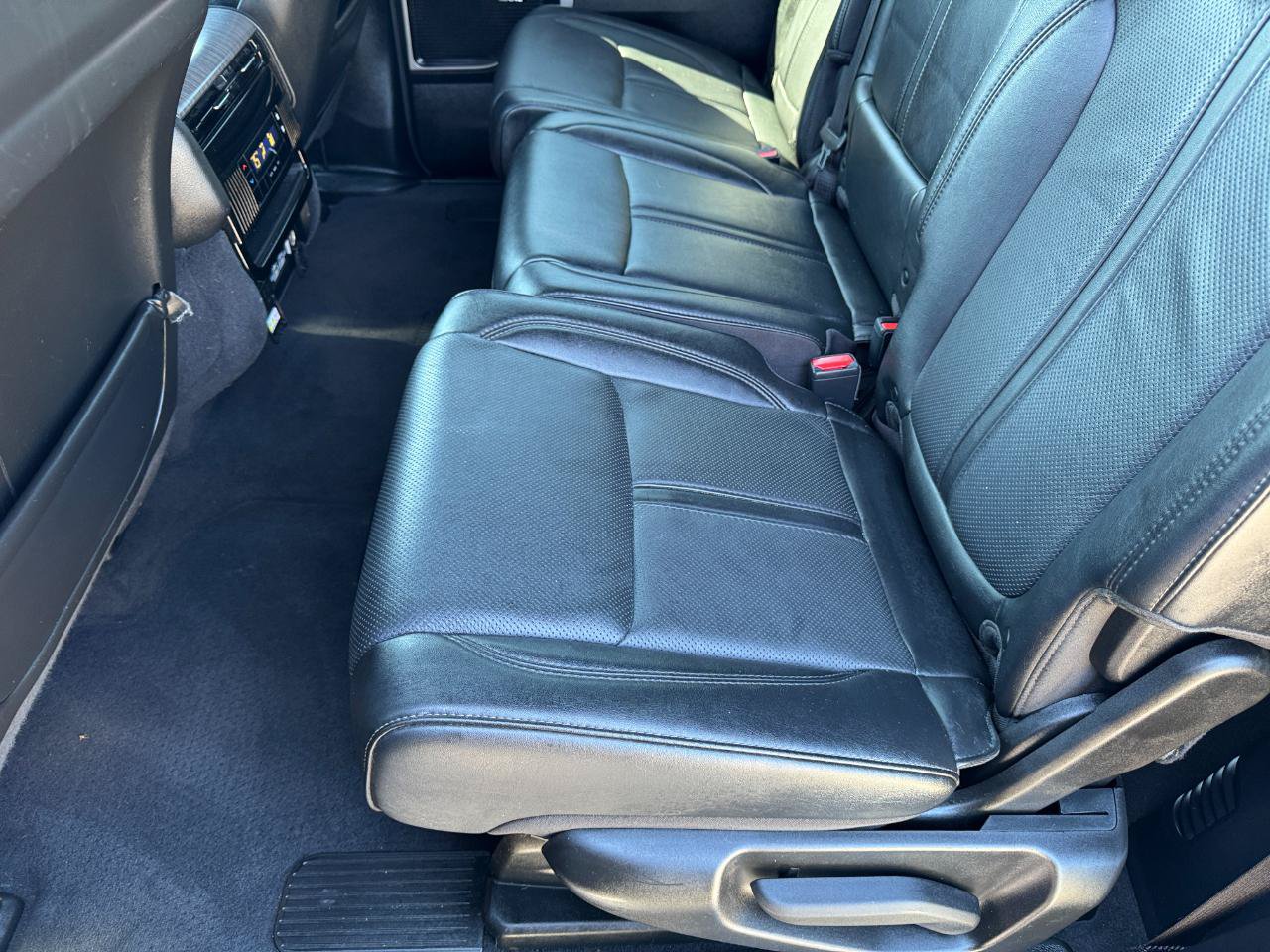 Used 2023 Jeep Wagoneer L Series II AWD/4WD image 18
