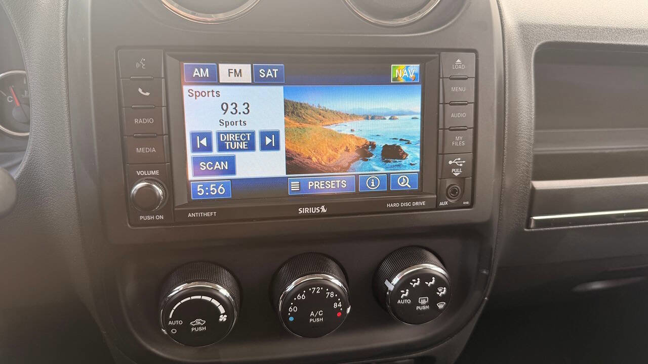 Used 2012 Jeep Patriot Limited w/ Sun/Sound Group AWD/4WD image 27