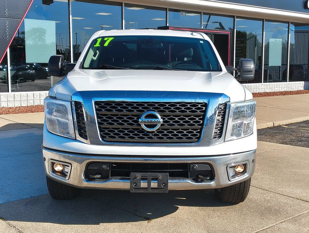 Used 2017 Nissan Titan SV AWD/4WD image 15