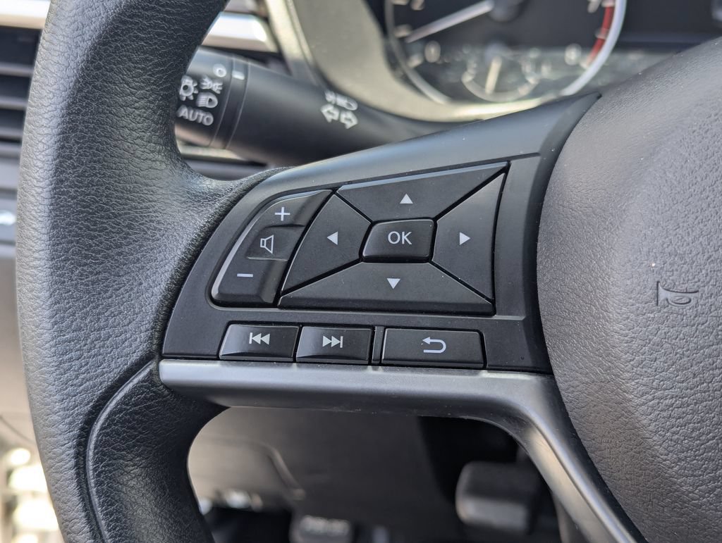 Used 2024 Nissan Altima 2.5 SV FWD image 19