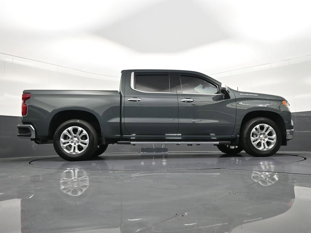 Used 2025 Chevrolet Silverado 1500 LTZ image 28