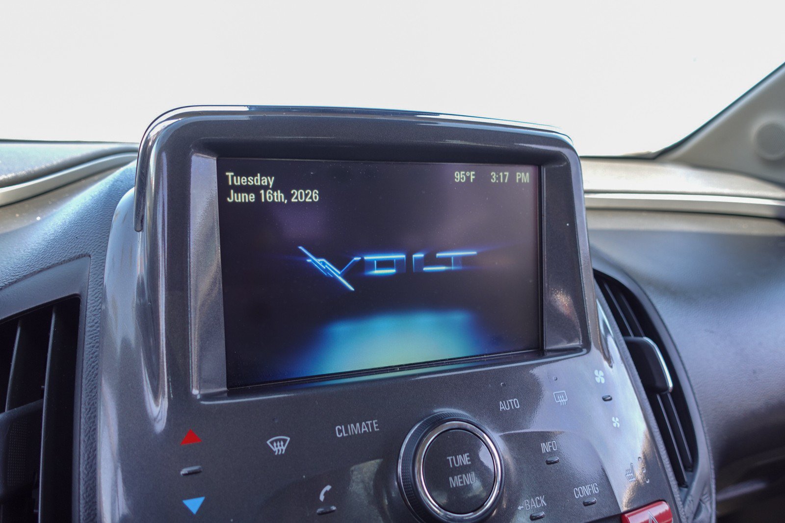 Used 2014 Chevrolet Volt Premium w/ Premium Trim Package FWD image 20
