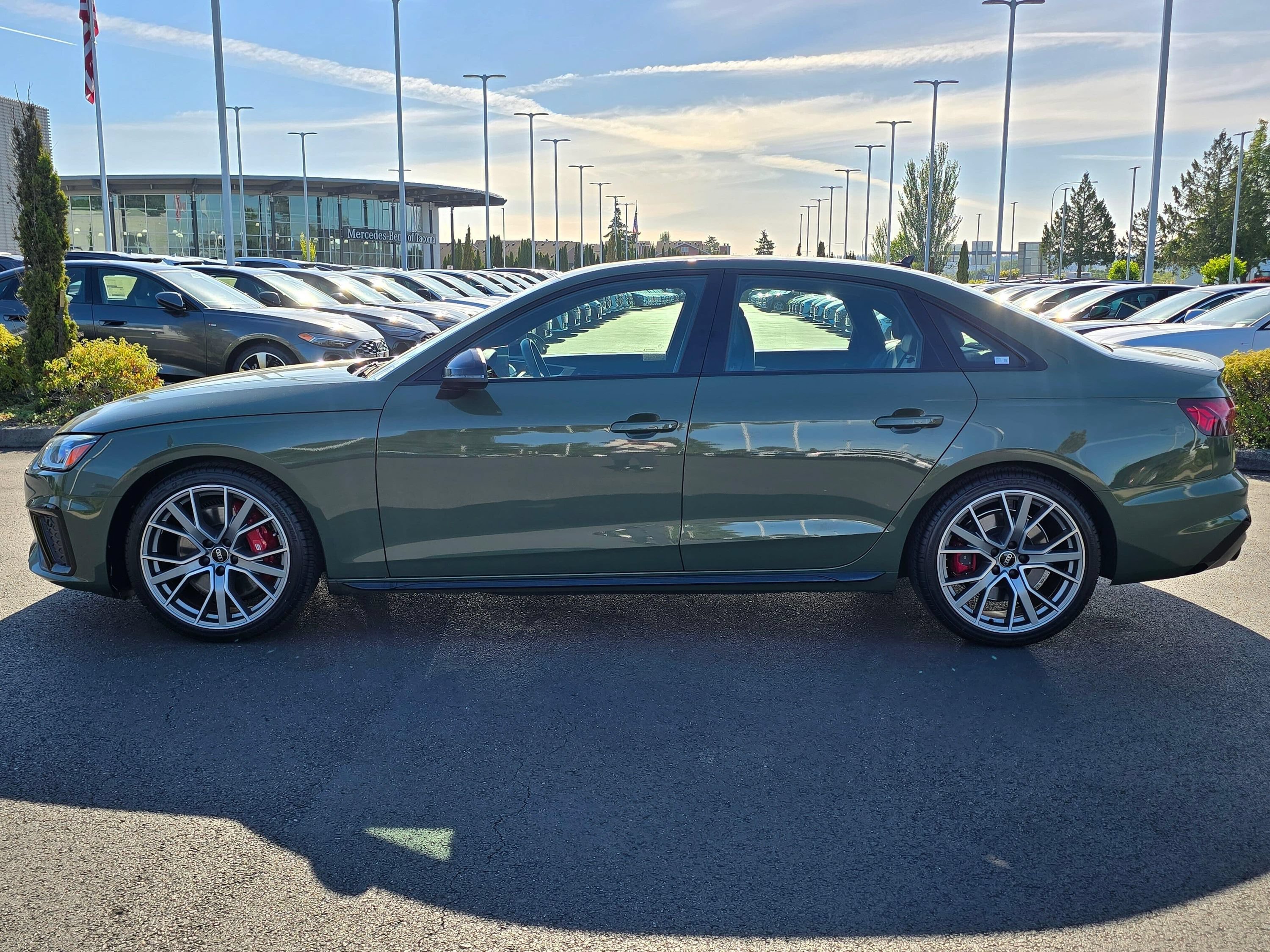 Used 2023 Audi S4 Premium Plus w/ Premium Plus Package AWD/4WD image 2