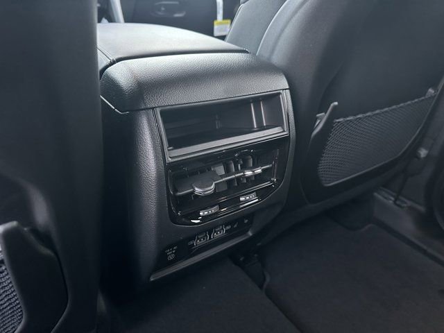 New 2025 Jeep Grand Cherokee Limited w/ Black Appearance Package image 23