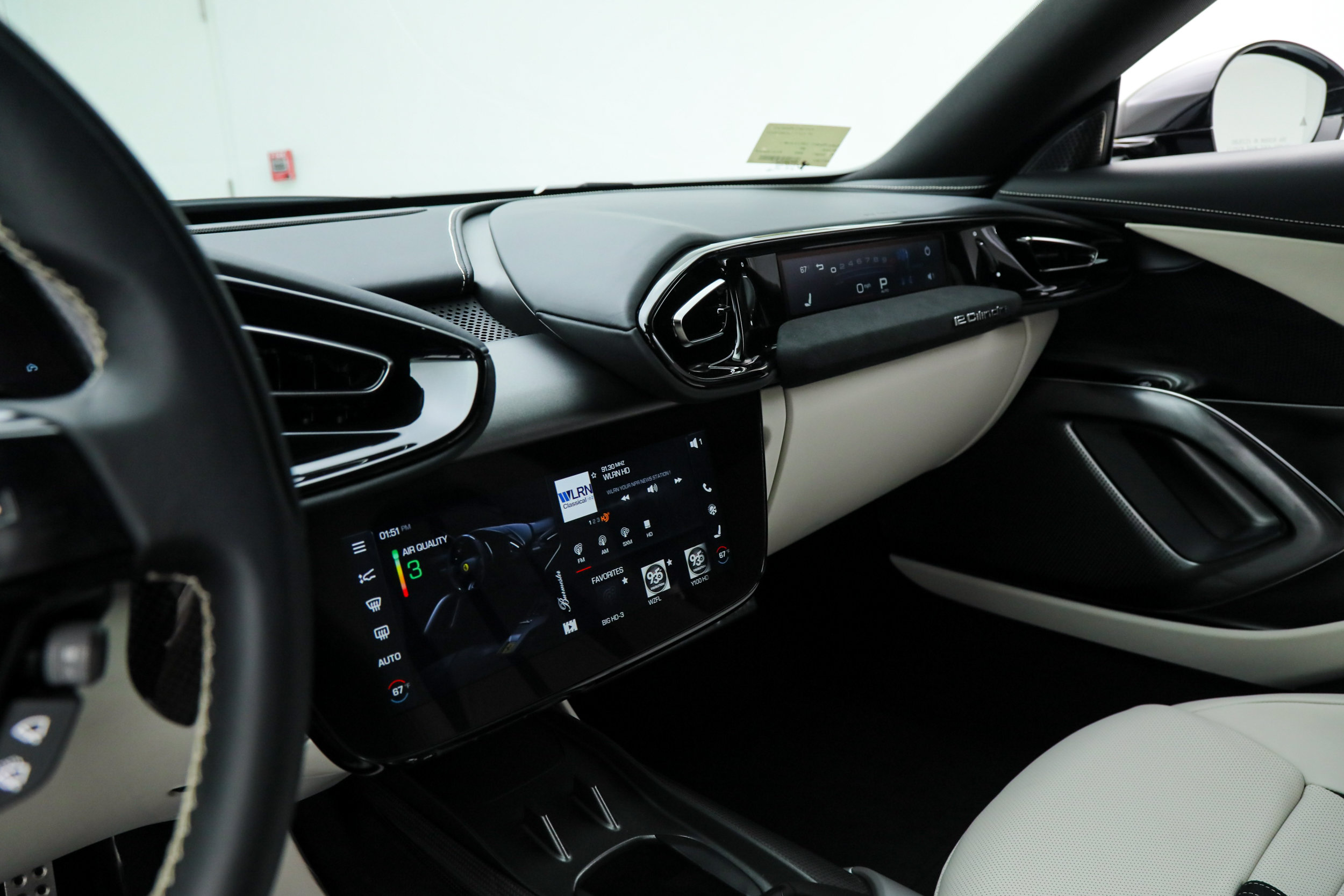 Certified 2025 Ferrari 12Cilindri RWD image 28