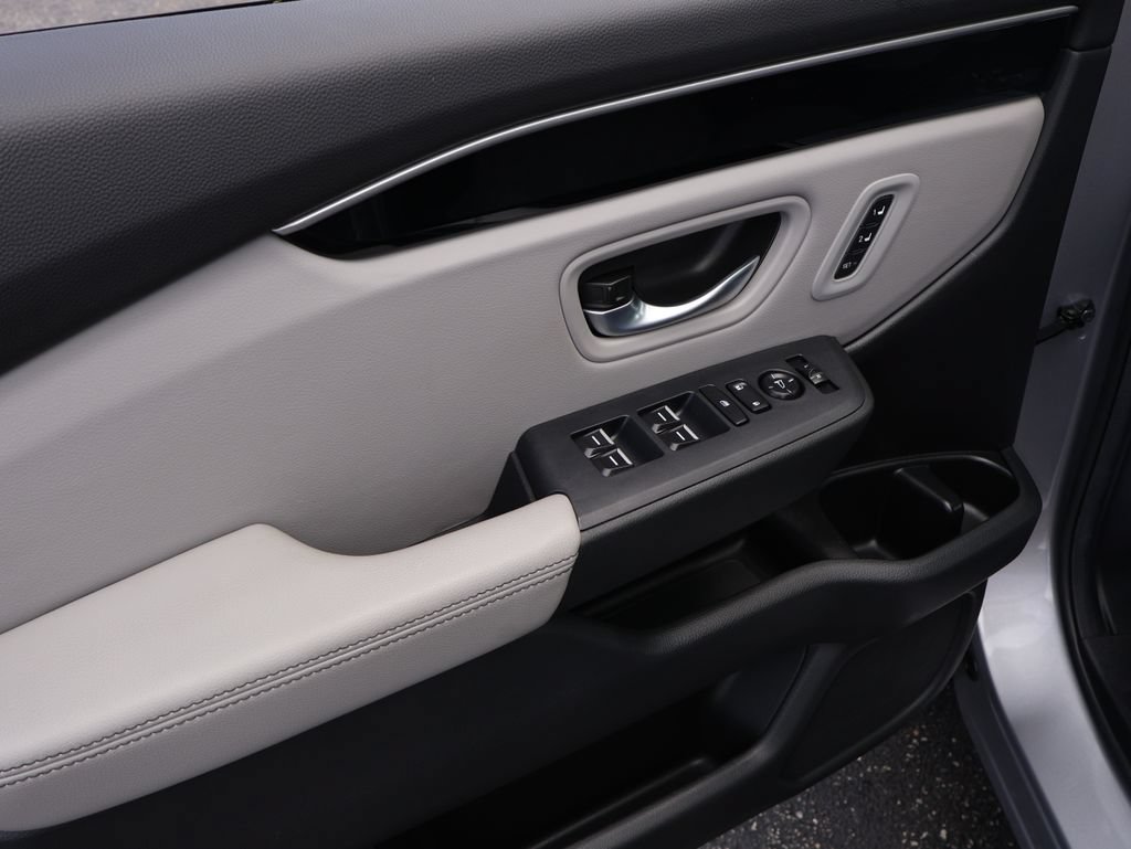 Used 2025 Honda Pilot Touring image 20