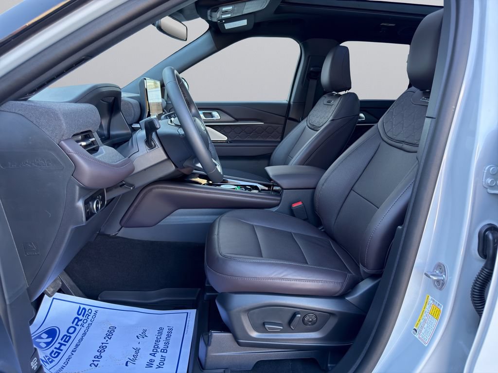 New 2026 Ford Explorer Platinum w/ LUX Leather Package AWD/4WD image 14