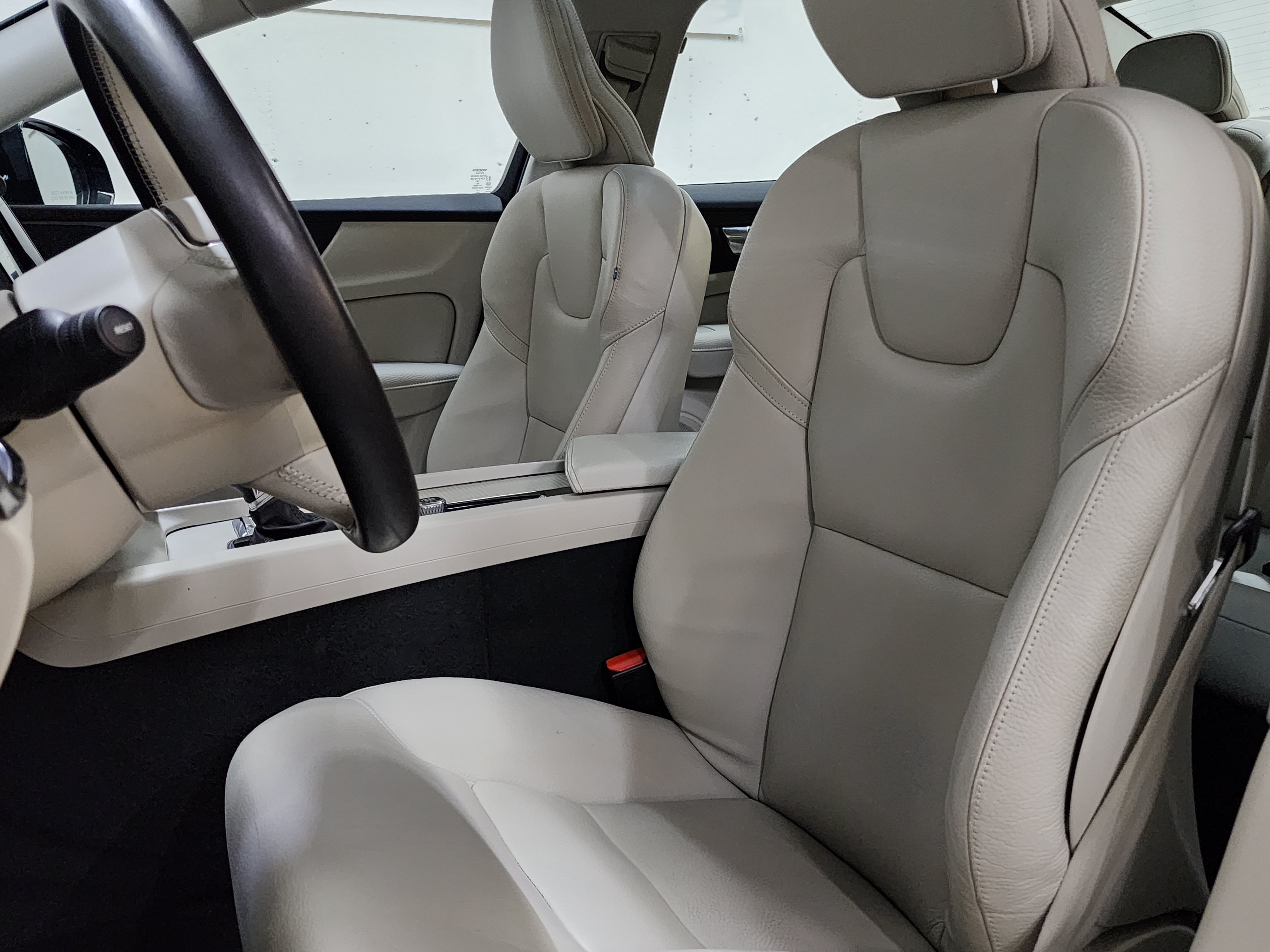 Used 2020 Volvo S60 T5 Momentum w/ Protection Package FWD image 15