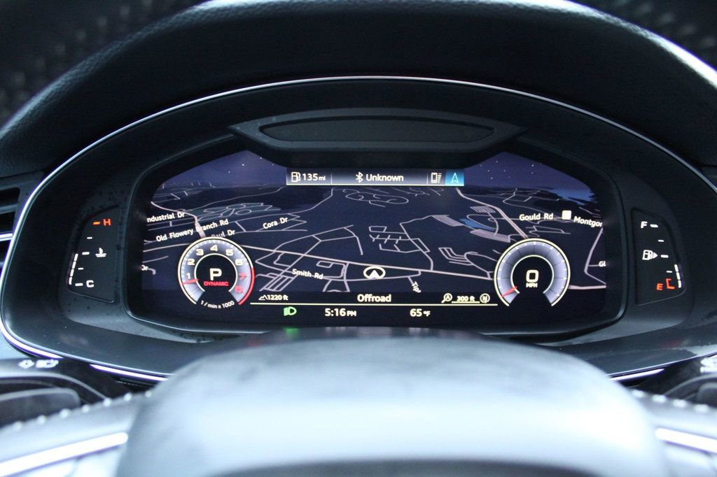 Used 2019 Audi Q8 Premium image 14
