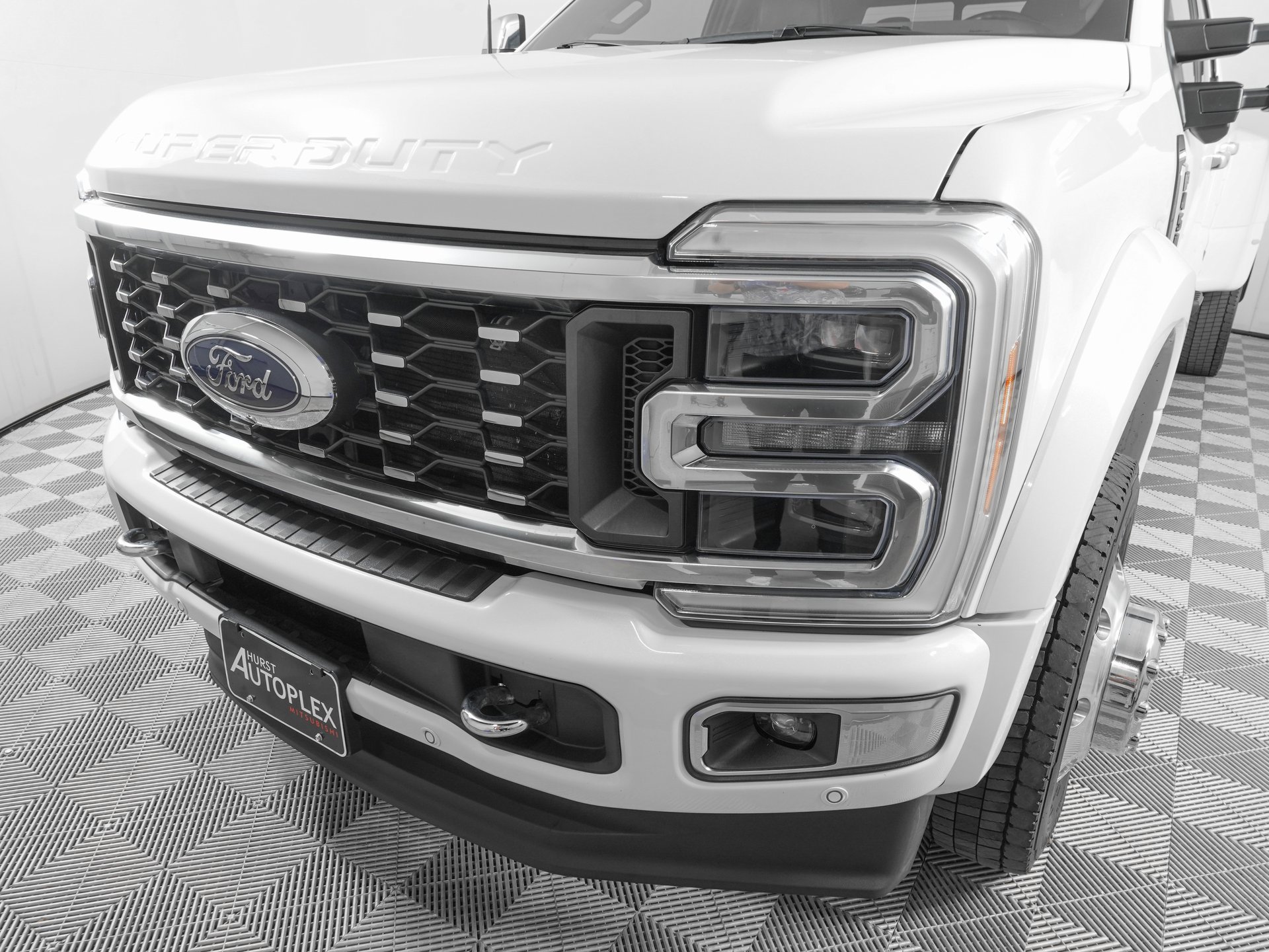 Used 2023 Ford F450 Platinum w/ FX4 Off-Road Package image 32
