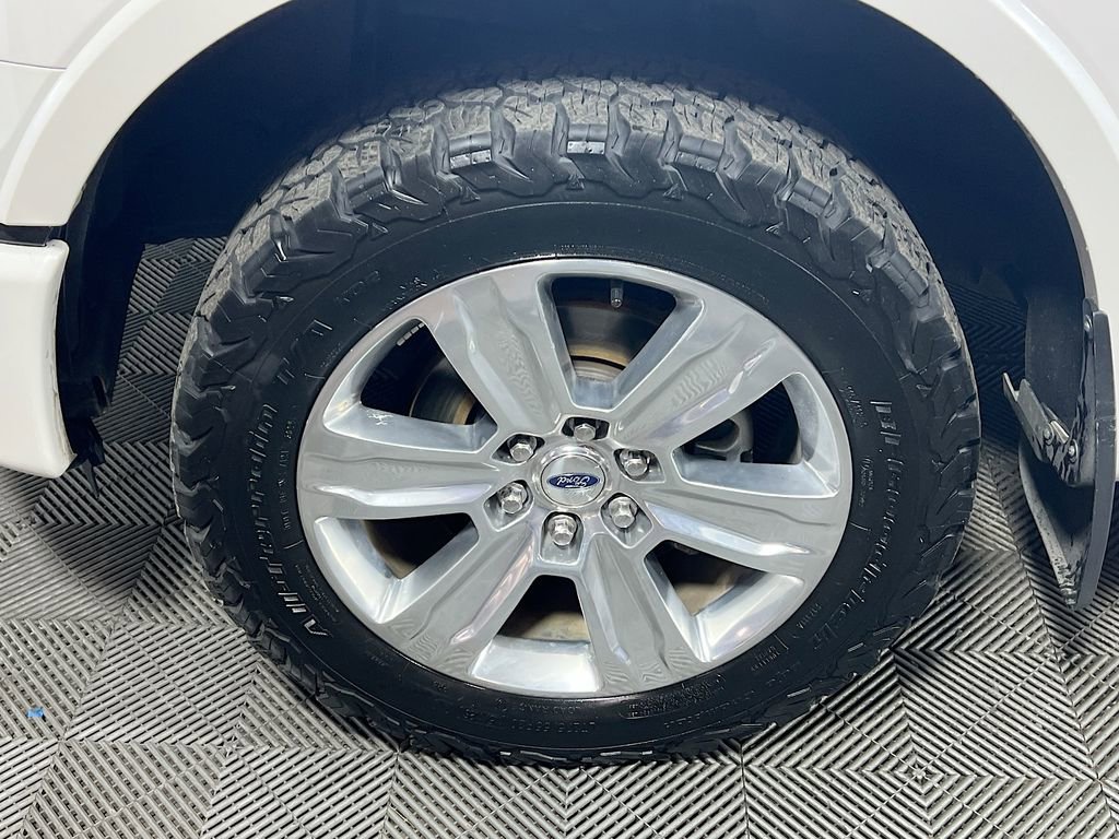 Used 2016 Ford F150 Platinum w/ Equipment Group 701A Luxury image 28