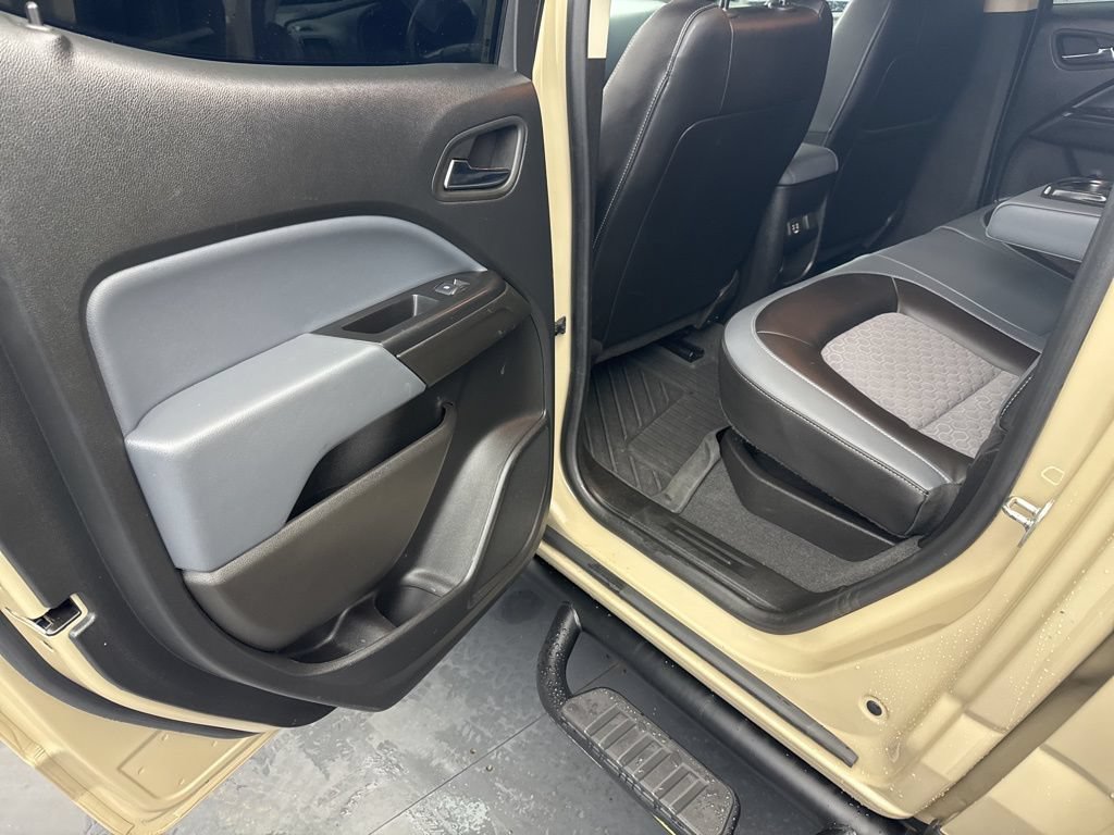 Used 2022 Chevrolet Colorado Z71 AWD/4WD image 35