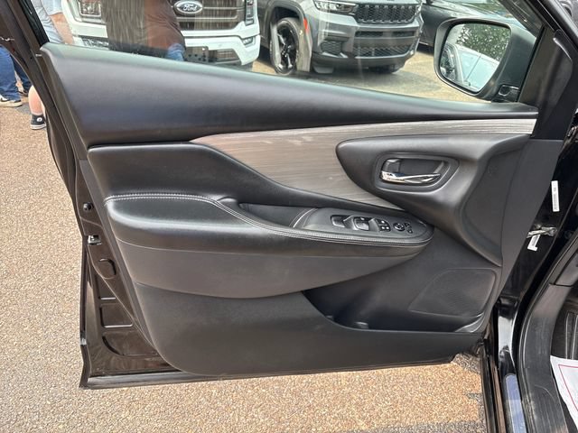 Used 2018 Nissan Murano SV AWD/4WD image 7