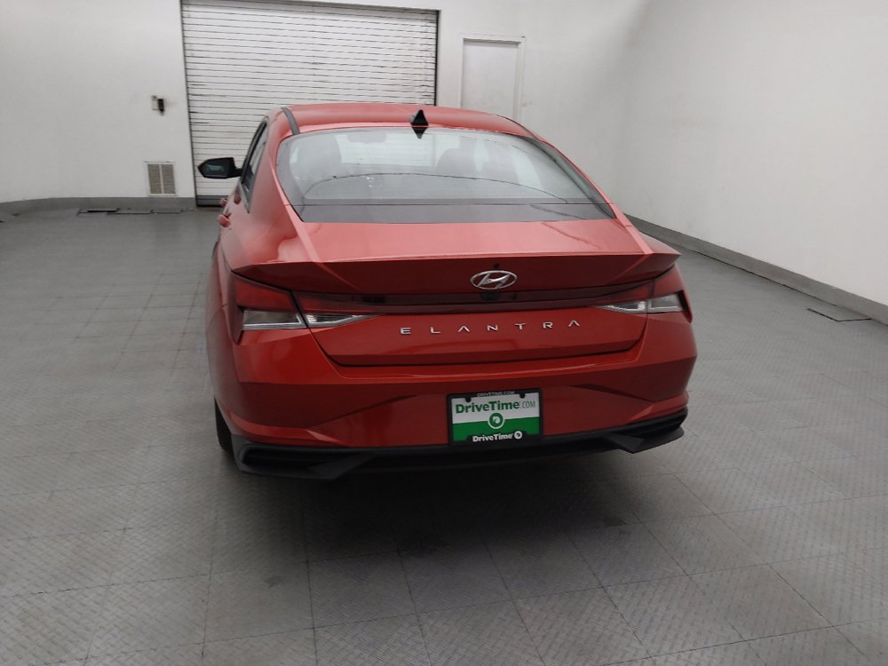 Used 2021 Hyundai Elantra SEL FWD image 6