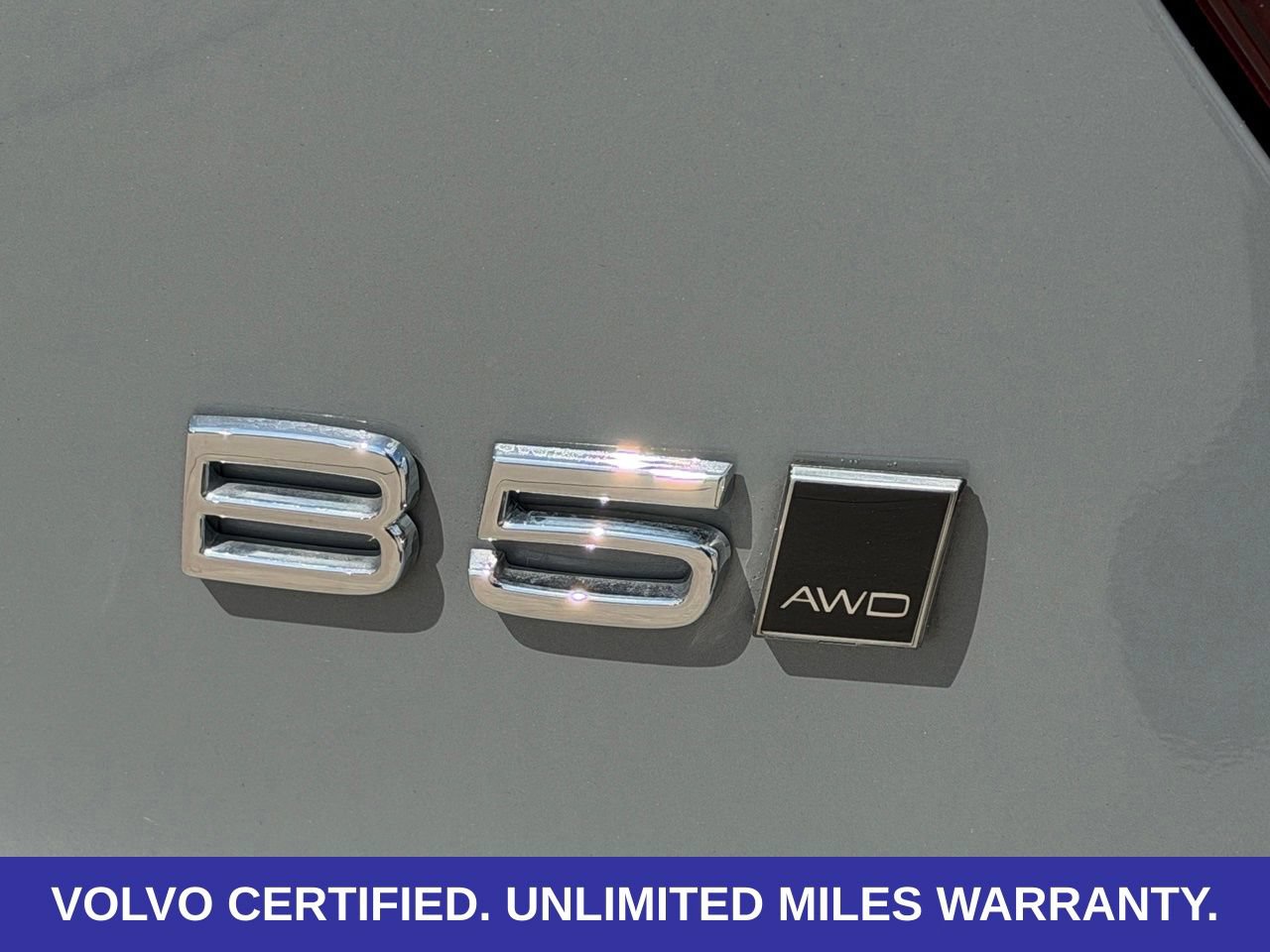 Certified 2026 Volvo XC40 B5 Plus AWD/4WD image 9