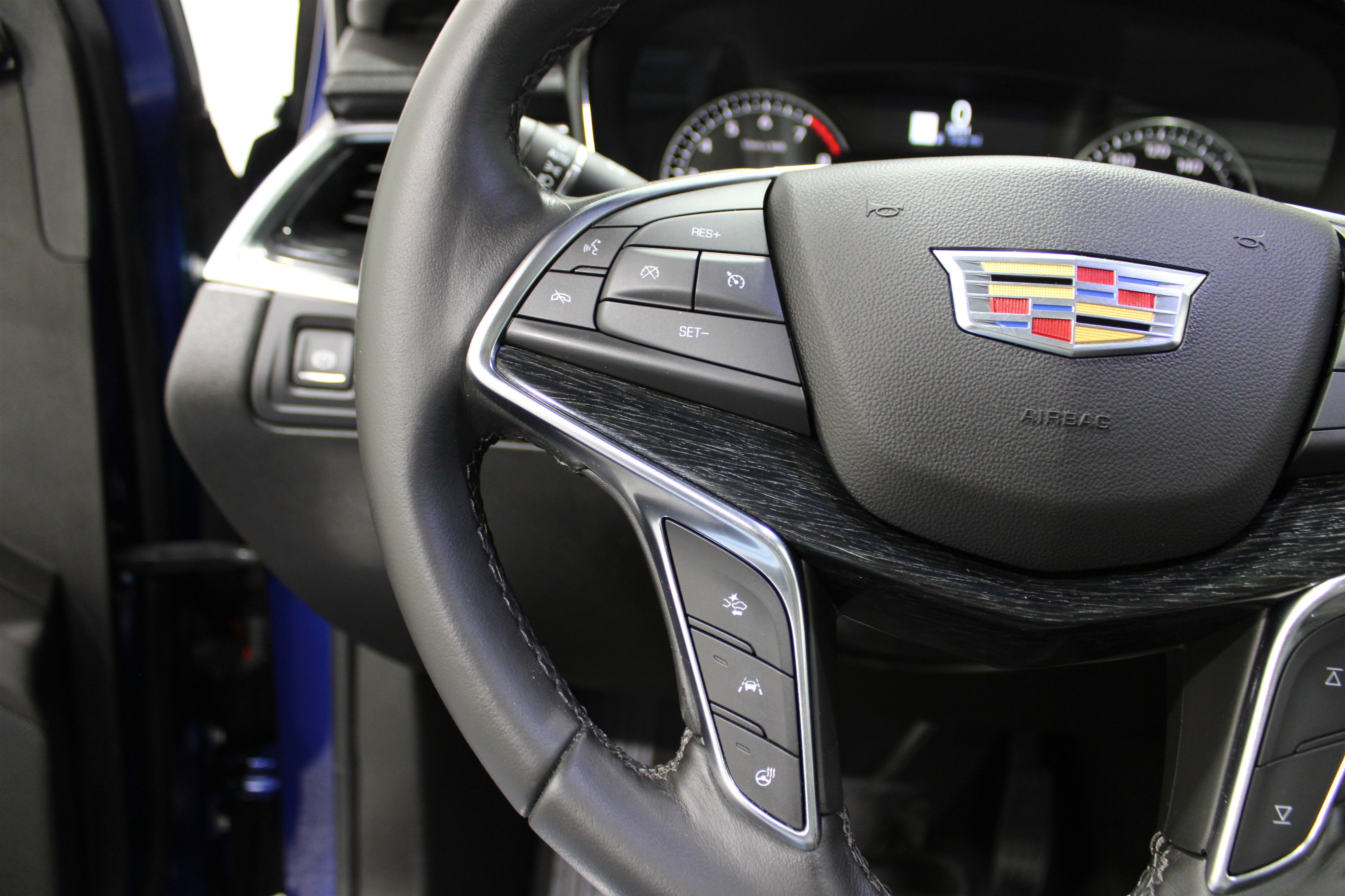 Certified 2023 Cadillac XT5 Premium Luxury image 11