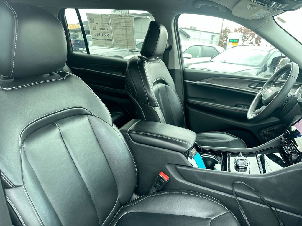 Used 2023 Jeep Grand Cherokee L Limited w/ Trailer Tow Group (B) image 54