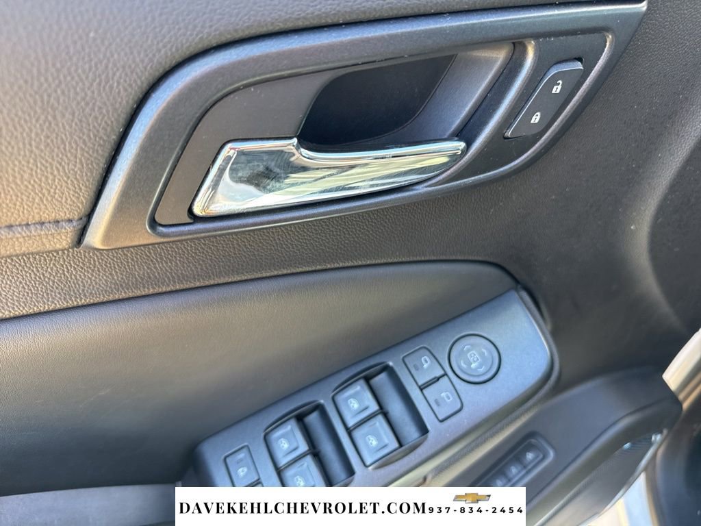 Used 2016 Chevrolet Suburban LT image 9