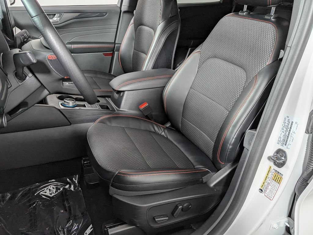 Used 2023 Ford Escape ST-Line w/ Tech Pack #1 AWD/4WD image 15