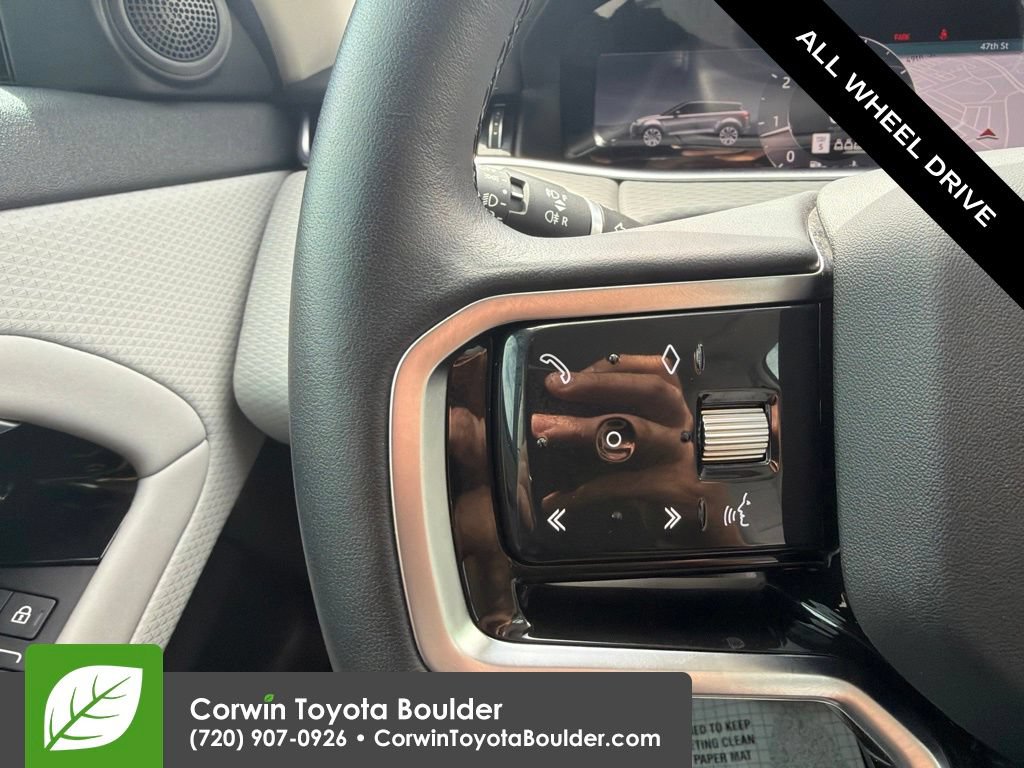 Used 2023 Land Rover Range Rover Evoque S AWD/4WD image 29