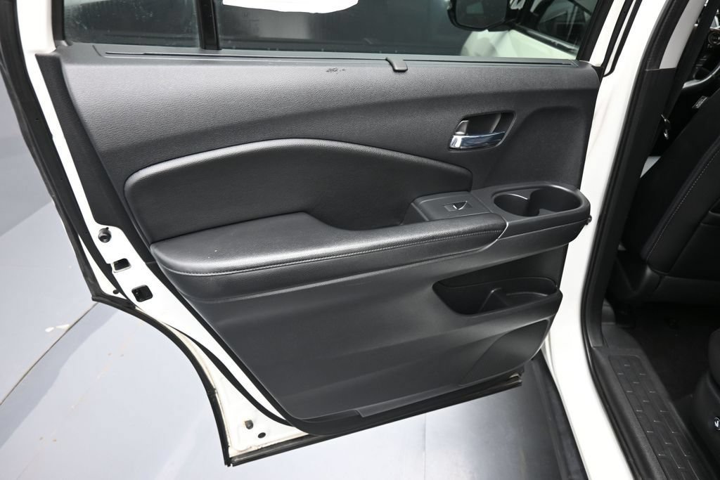 Used 2017 Honda Pilot Touring image 27