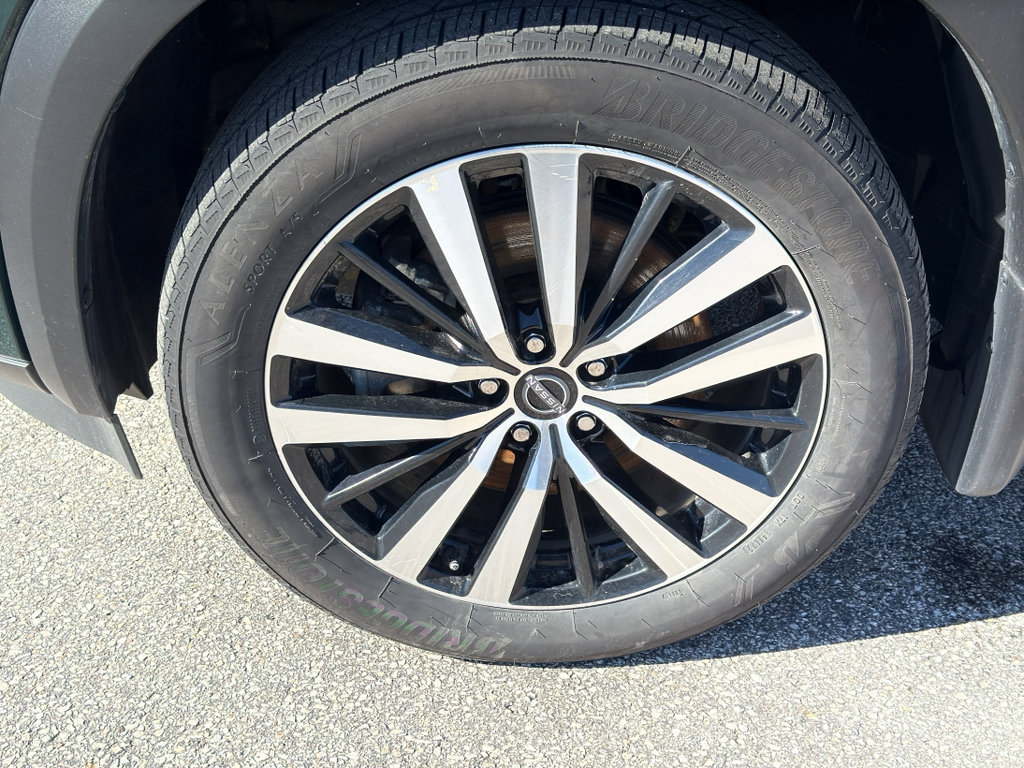 Certified 2024 Nissan Pathfinder Platinum w/ Cargo Package image 9