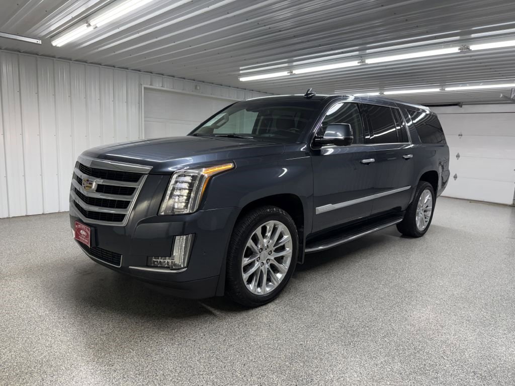Used 2019 Cadillac Escalade ESV Luxury image 3