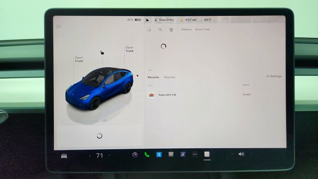 Used 2024 Tesla Model Y Performance AWD/4WD image 51