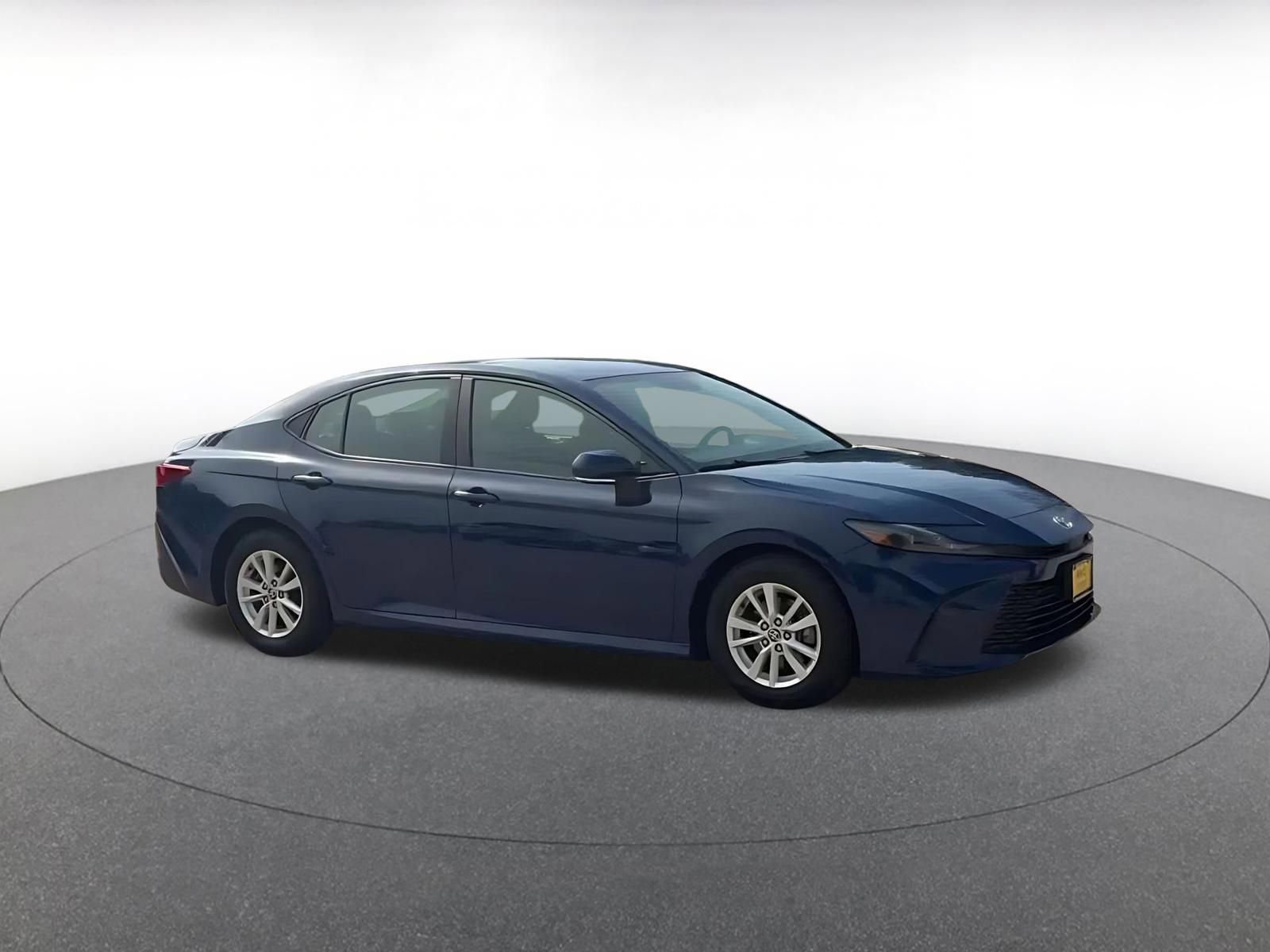Used 2025 Toyota Camry LE FWD image 2