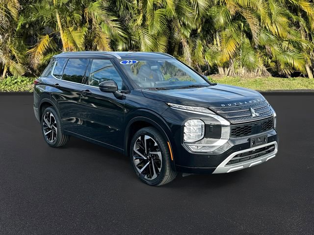 Used 2022 Mitsubishi Outlander SEL image 2