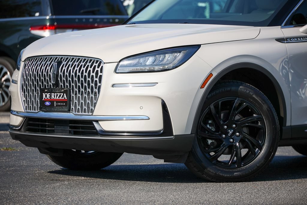 Used 2023 Lincoln Corsair AWD w/ Equipment Group 101A image 12