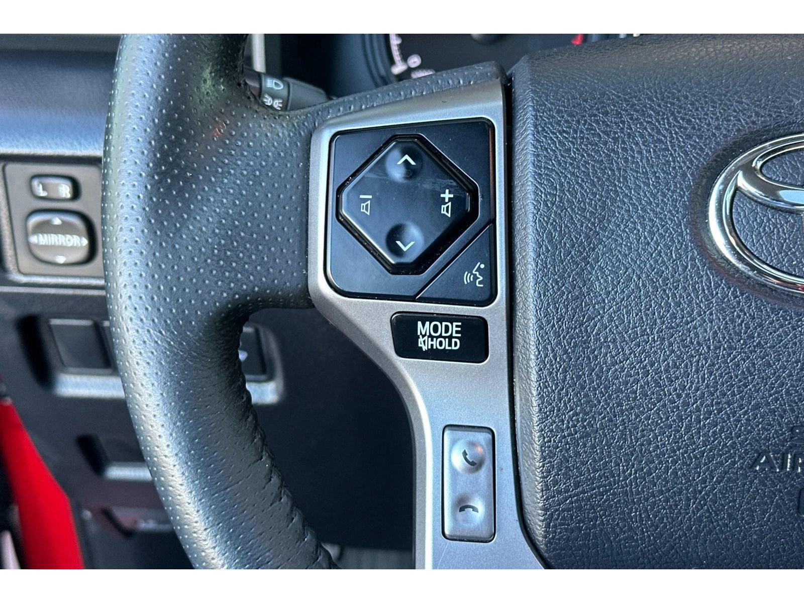 Used 2022 Toyota 4Runner SR5 Premium w/ Moonroof Package AWD/4WD image 29