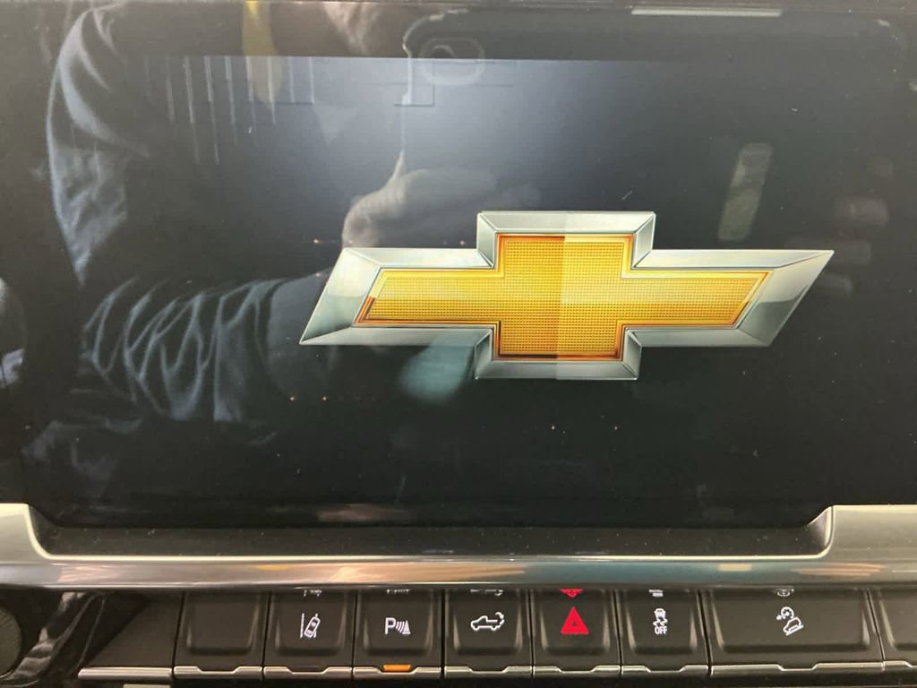 Used 2024 Chevrolet Silverado 2500 LTZ w/ LTZ Convenience Package image 24