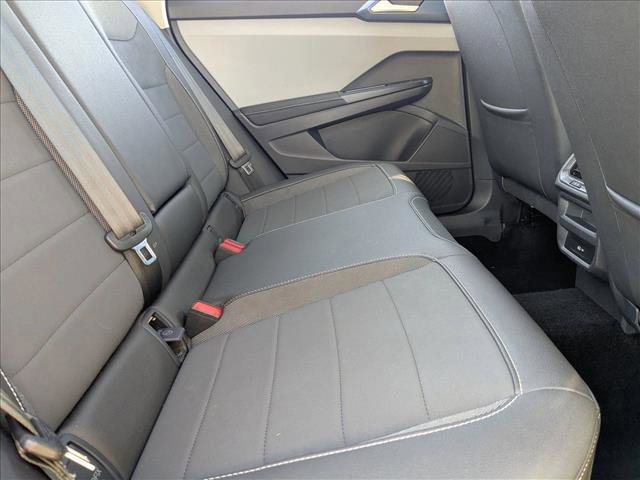 Used 2024 Volkswagen Taos SE image 18