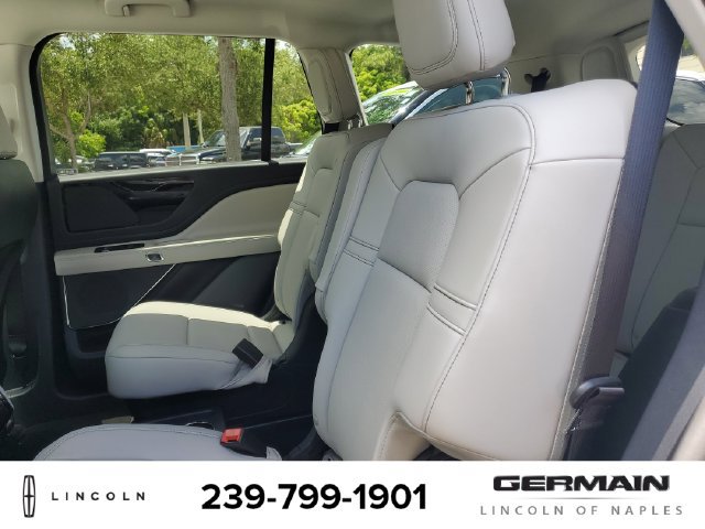 New 2026 Lincoln Aviator AWD image 19