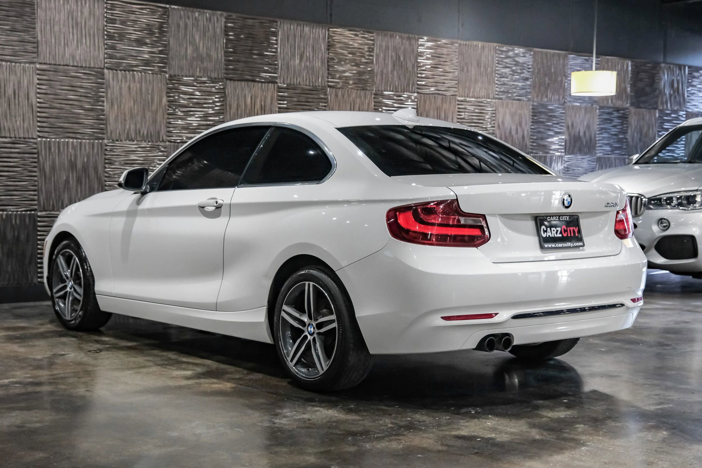 Used 2017 BMW 230i Coupe RWD image 9